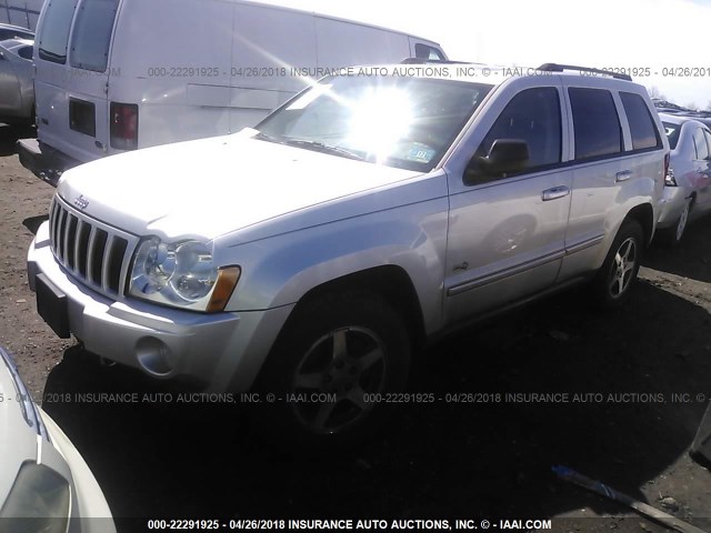 1J4GR48KX6C261655 - 2006 JEEP GRAND CHEROKEE LAREDO/COLUMBIA/FREEDOM SILVER photo 2