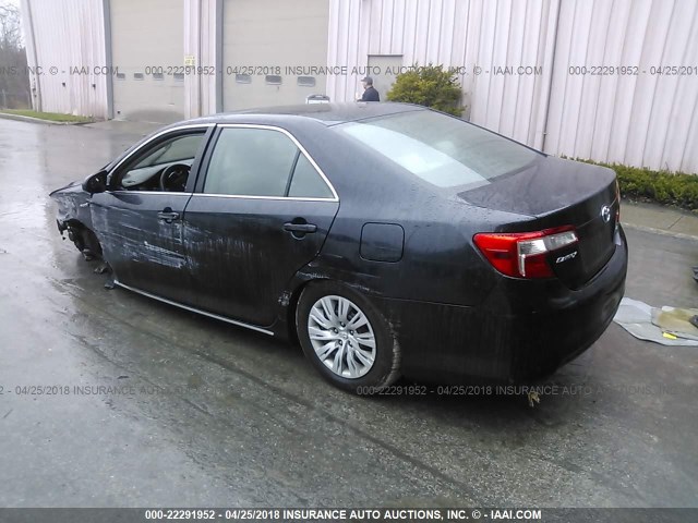 4T1BD1FK8CU050939 - 2012 TOYOTA CAMRY HYBRID/LE/XLE 深蓝色 照片 3