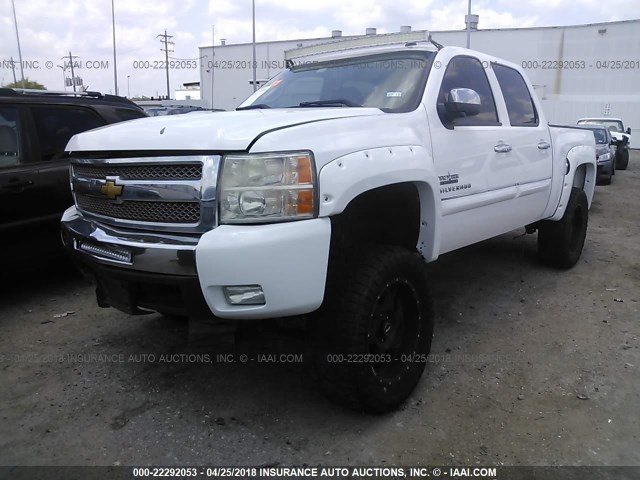 3GCRCSE02AG150949 - 2010 CHEVROLET SILVERADO C1500 LT WHITE photo 2