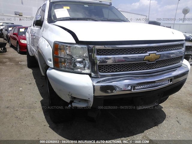 3GCRCSE02AG150949 - 2010 CHEVROLET SILVERADO C1500 LT WHITE photo 6