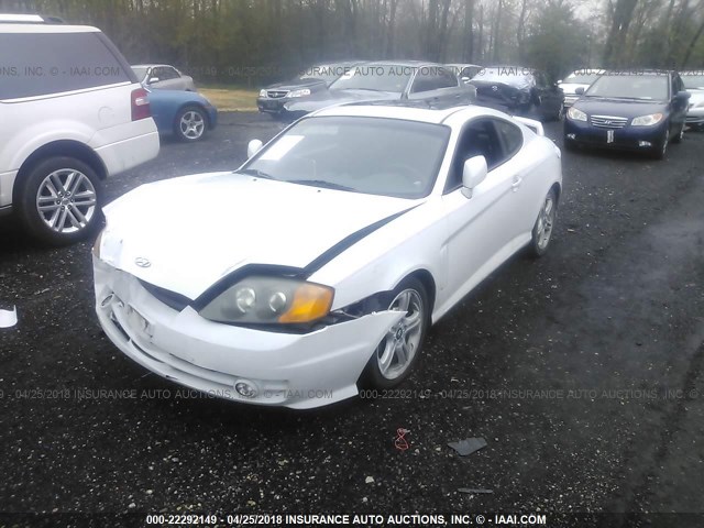 KMHHN65F24U137116 - 2004 HYUNDAI TIBURON GT WHITE photo 2