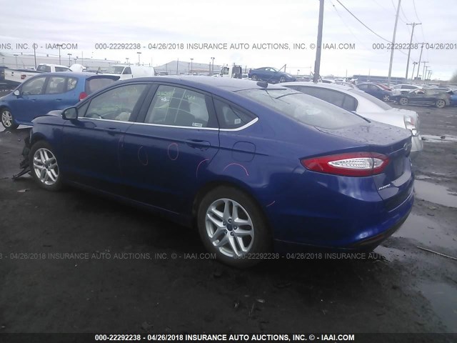 1FA6P0H73F5127303 - 2015 FORD FUSION SE BLUE photo 3