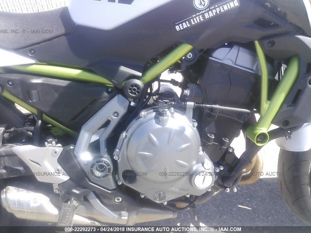 JKAEREG1XHDA01567 - 2017 KAWASAKI ER650 G WHITE photo 8