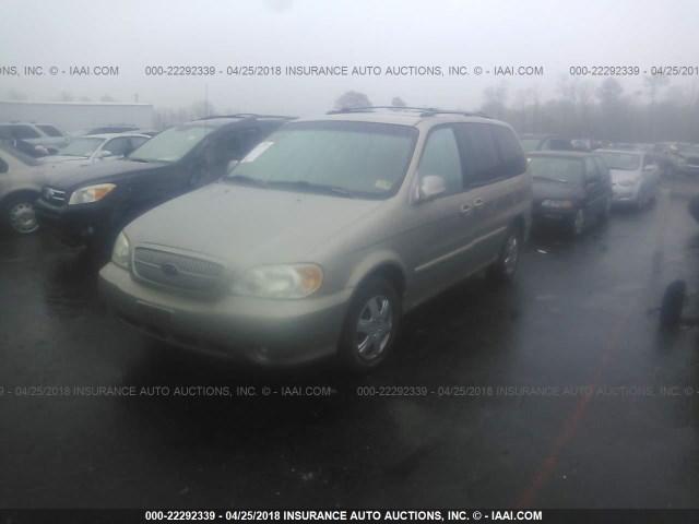 KNDUP131956644334 - 2005 KIA SEDONA EX/LX BEIGE photo 2