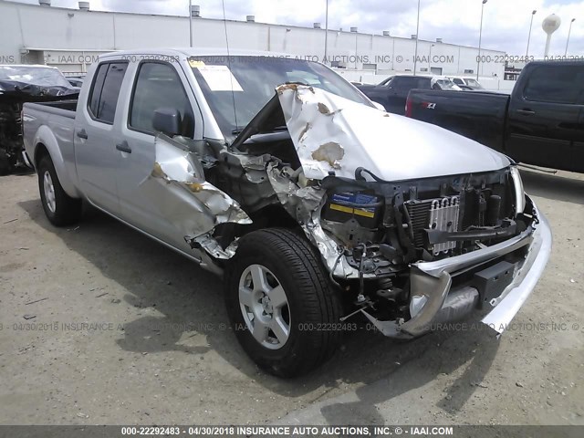 1N6AD09U57C413021 - 2007 NISSAN FRONTIER CREW CAB LE/SE/OFF ROAD SILVER photo 1