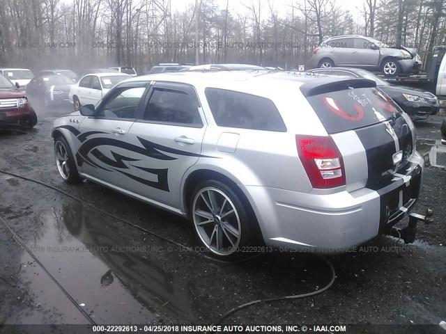 2D4FV47T17H717339 - 2007 DODGE MAGNUM SE SILVER photo 3