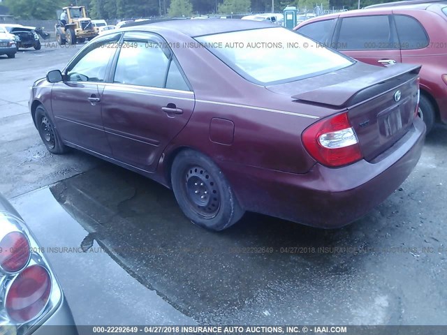 4T1BE32K12U010781 - 2002 TOYOTA CAMRY LE/XLE/SE წითელი ფოტო 3