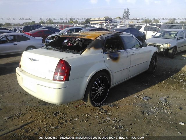 2C3JA53G95H673240 - 2005 CHRYSLER 300 TOURING CREAM photo 4