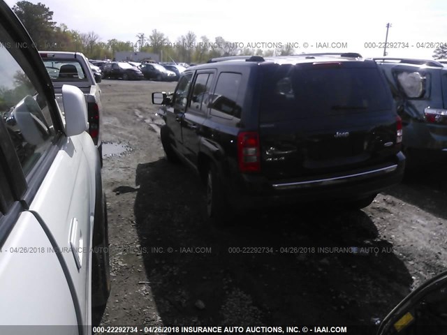 1J4NF4GB2BD124375 - 2011 JEEP PATRIOT LATITUDE Dark Blue photo 3