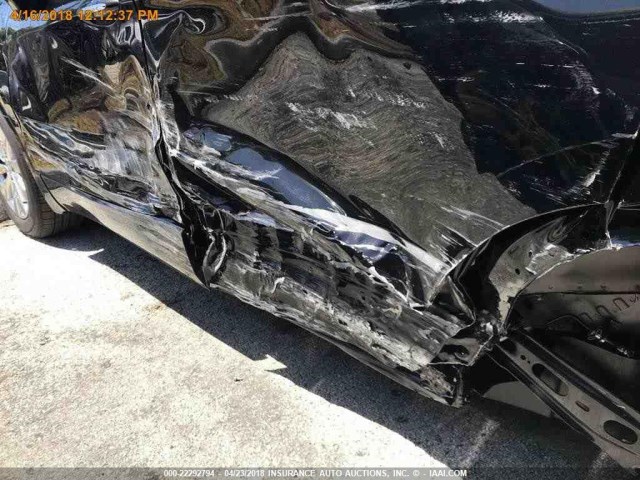 LRBFX1SA8JD082702 - 2018 BUICK ENVISION ESSENCE Սև լուսանկար 11