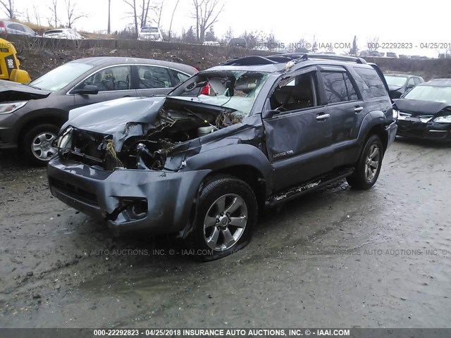 JTEBU17R260099688 - 2006 TOYOTA 4RUNNER LIMITED GRAY photo 2