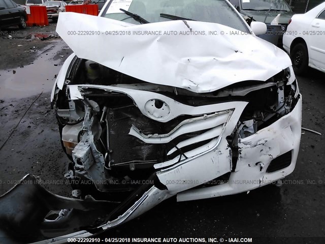 4T1BF3EK4BU666336 - 2011 TOYOTA CAMRY SE/LE/XLE თეთრი ფოტო 6