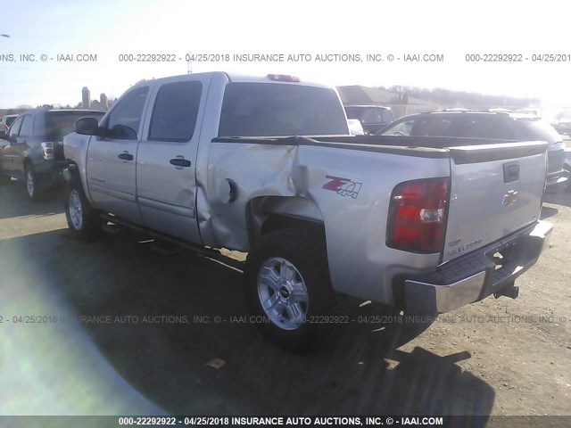 3GCPKSE35BG187712 - 2011 CHEVROLET SILVERADO K1500 LT SILVER photo 3