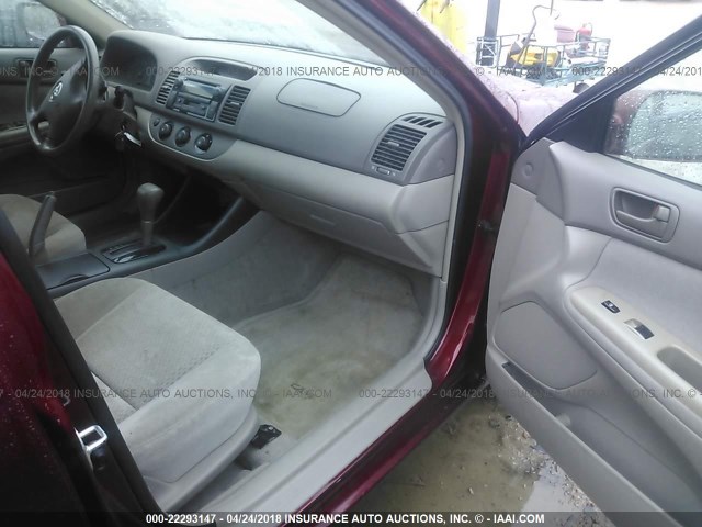 4T1BE32K93U238366 - 2003 TOYOTA CAMRY LE/XLE/SE MAROON photo 5