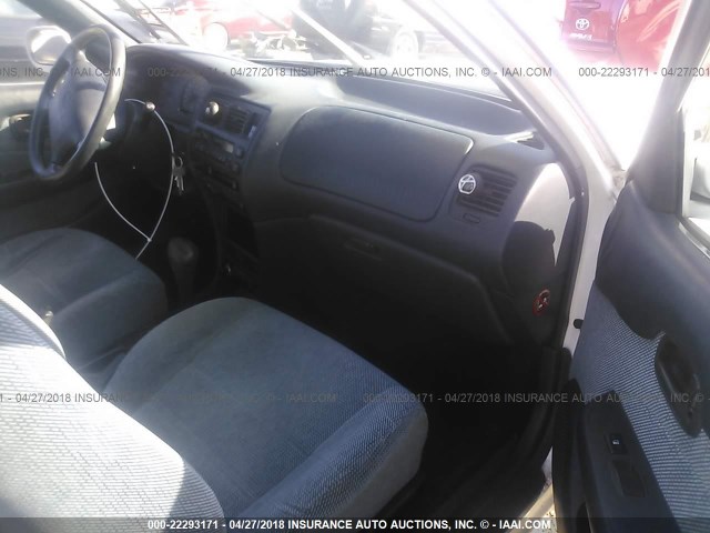 2T1BB02E5TC147436 - 1996 TOYOTA COROLLA DX WHITE photo 5