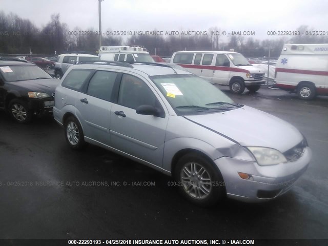 1FAFP36N05W132213 - 2005 FORD FOCUS ZXW SILVER photo 1