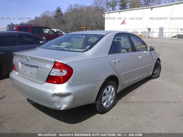 4T1BE32K54U860903 - 2004 TOYOTA CAMRY LE/XLE/SE ვერცხლისფერი ფოტო 4