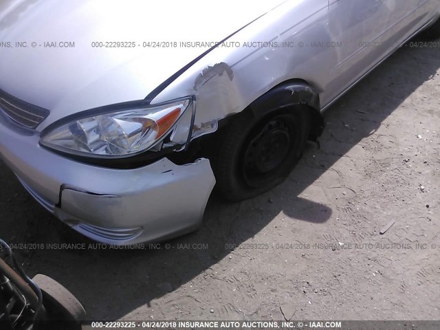 4T1BE32K54U860903 - 2004 TOYOTA CAMRY LE/XLE/SE ვერცხლისფერი ფოტო 6