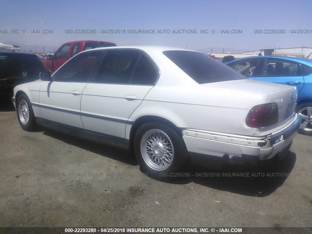 WBAGF8324WDL53025 - 1998 BMW 740 I AUTOMATIC WHITE photo 3