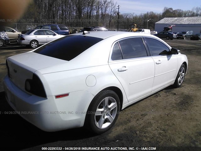 1G1ZB5E0XCF282908 - 2012 CHEVROLET MALIBU LS 白色 照片 4