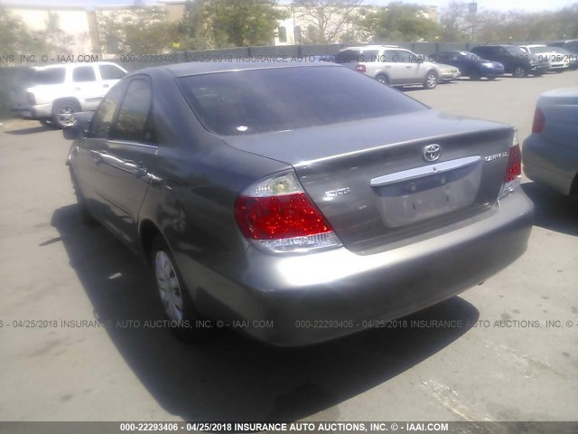 4T1BE32K86U681872 - 2006 TOYOTA CAMRY LE/XLE/SE ნაცრისფერი ფოტო 3