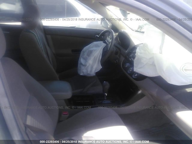4T1BE32K86U681872 - 2006 TOYOTA CAMRY LE/XLE/SE ნაცრისფერი ფოტო 5
