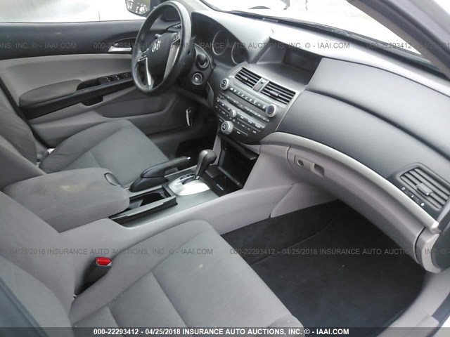 1HGCP2F4XCA065789 - 2012 HONDA ACCORD LXP SILVER photo 5