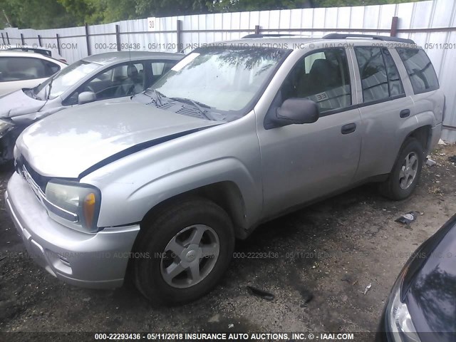 1GNDT13S942448430 - 2004 CHEVROLET TRAILBLAZER LS/LT BEIGE photo 2