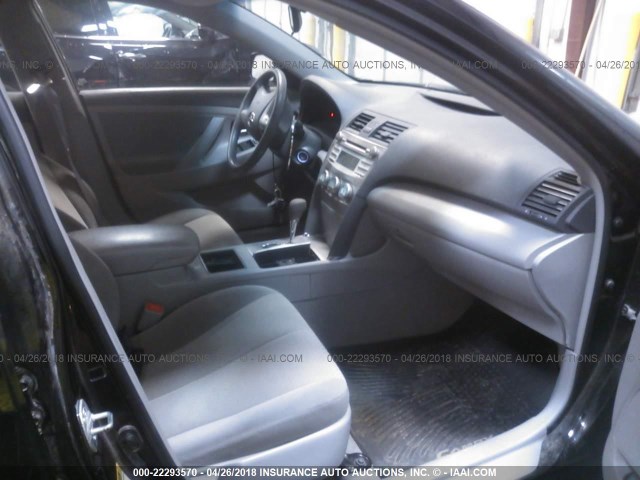 4T4BE46K19R066283 - 2009 TOYOTA CAMRY SE/LE/XLE 黑色 照片 5