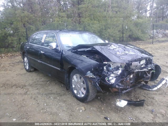 1LNHM84WX3Y600465 - 2003 LINCOLN TOWN CAR EXECUTIVE L BLACK photo 1