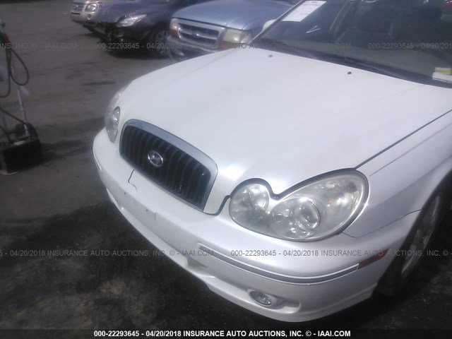 KMHWF35HX3A869708 - 2003 HYUNDAI SONATA GLS/LX WHITE photo 6