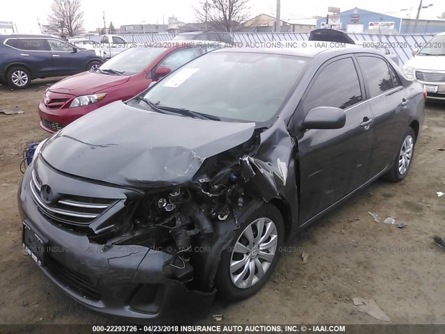 2T1BU4EE4DC006484 - 2013 TOYOTA COROLLA S/LE GRAY photo 2