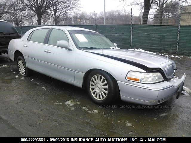 1LNHM81W04Y664777 - 2004 LINCOLN TOWN CAR EXECUTIVE/SIGNATURE SILVER photo 1