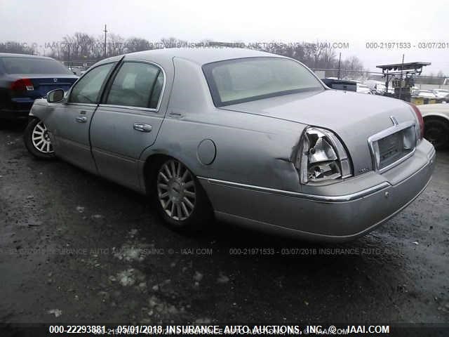 1LNHM81W04Y664777 - 2004 LINCOLN TOWN CAR EXECUTIVE/SIGNATURE Gümüş fotoğraf 3