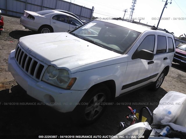 1J4GS48K15C682988 - 2005 JEEP GRAND CHEROKEE LAREDO/COLUMBIA/FREEDOM 白色 照片 2