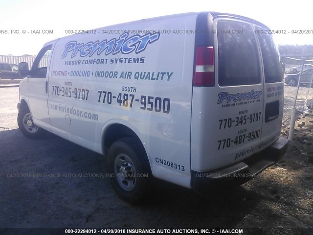 1GCWGFBA3B1177167 - 2011 CHEVROLET EXPRESS G2500  WHITE photo 3