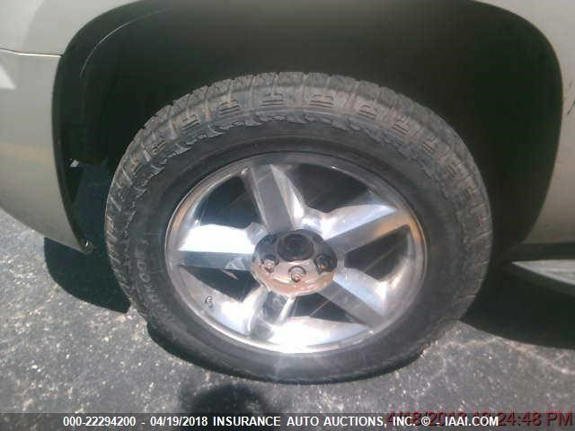 1GNFK13067R204434 - 2007 CHEVROLET TAHOE K1500 GOLD photo 2