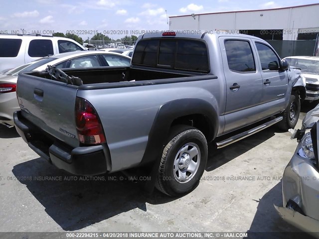 5TFJX4GN0EX036407 - 2014 TOYOTA TACOMA DOUBLE CAB SILVER photo 4