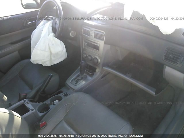 JF1SG65664H750262 - 2004 SUBARU FORESTER 2.5XS 黑色 照片 5