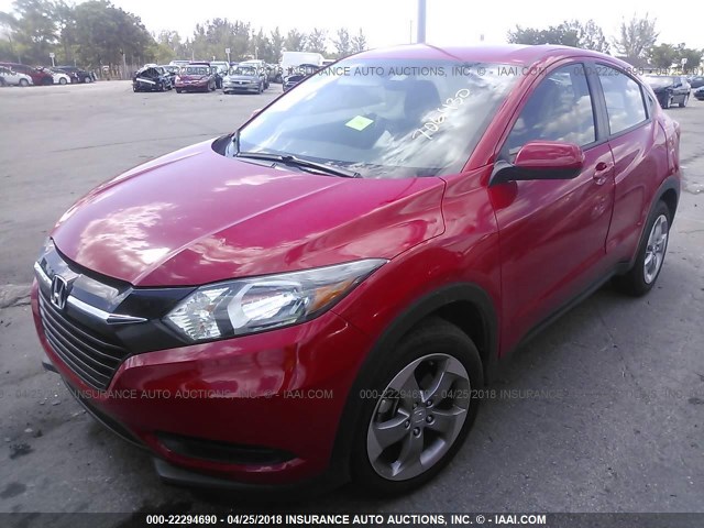 3CZRU5H33JM706430 - 2018 HONDA HR-V LX RED photo 2