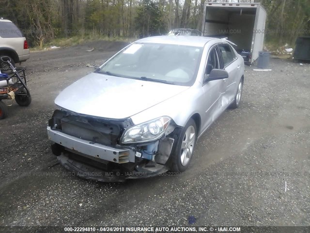 1G1ZB5E08CF267811 - 2012 CHEVROLET MALIBU LS 银色 照片 2