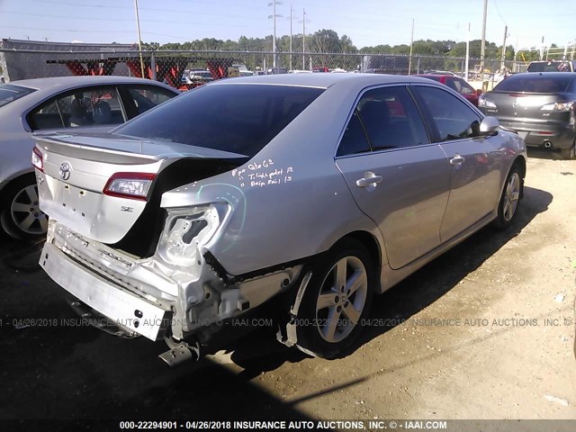 4T1BF1FK6EU428771 - 2014 TOYOTA CAMRY L/SE/LE/XLE 银色 照片 4
