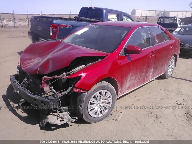 4T1BF1FK3EU827041 - 2014 TOYOTA CAMRY L/SE/LE/XLE 红色 照片 2