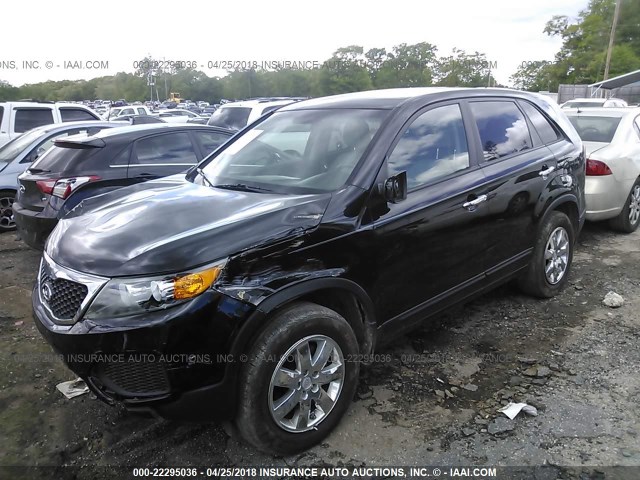 5XYKT3A18BG036993 - 2011 KIA SORENTO LX BLACK photo 2