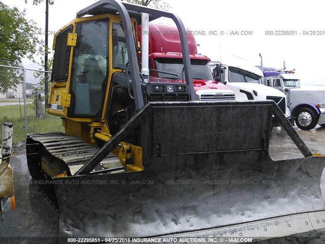 T0650HX894730 - 2001 JOHN DEERE 650H XLT DOZER  YELLOW photo 1