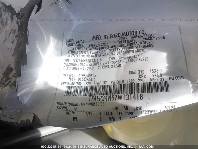 1FAFP34N57W131418 - 2007 FORD FOCUS ZX4/S/SE/SES 白色 照片 9