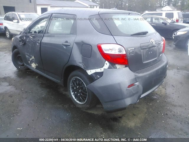 2T1LE4EE5AC014509 - 2010 TOYOTA COROLLA MATRIX S GRAY photo 3