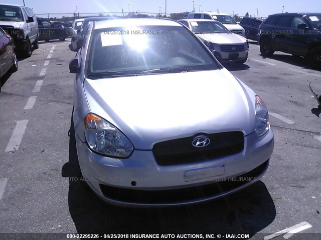 KMHCM36C09U129426 - 2009 HYUNDAI ACCENT GS SILVER photo 6