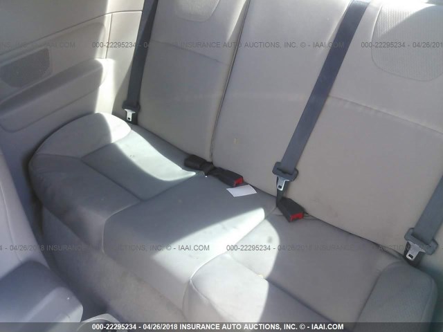 1FAHP32N58W187033 - 2008 FORD FOCUS S/SE SILVER photo 8