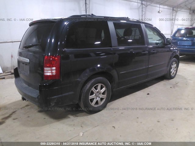 2A8HR44H28R631942 - 2008 CHRYSLER TOWN & COUNTRY LX BLACK photo 4